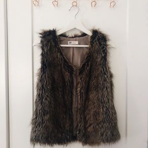 Fur vest